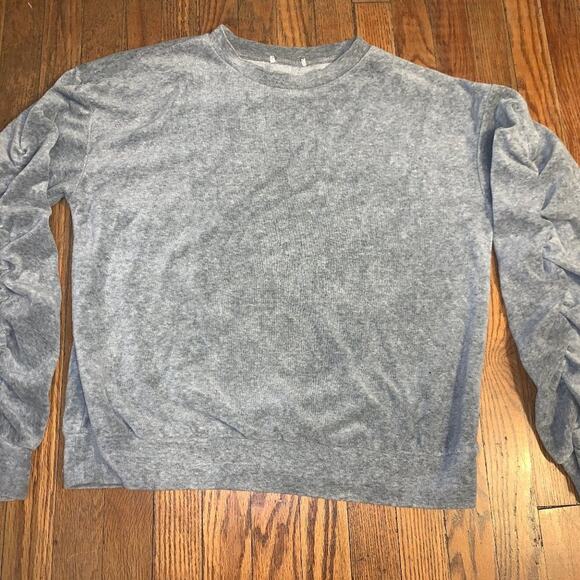 NWOT GRAY VELVET VELOURS RUCHED SLEEVE SWEATSHIRT - Picture 8 of 8